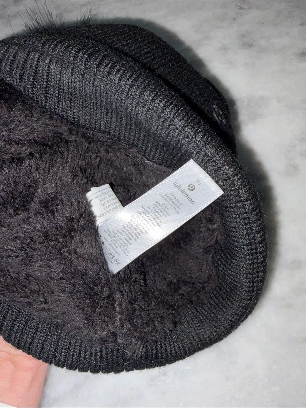 lululemon athletica Black Cable Knit Pom Beanie - Picture 4 of 4
